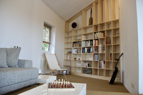 Bibbliothèque adaptée à l'architecture